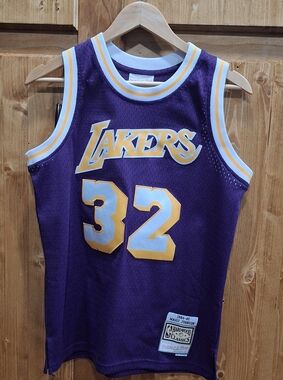 Lakers #32 Basketball Jersey MAGIC JOHNSON Boys Large 14-16 MITCHELL AND NESS